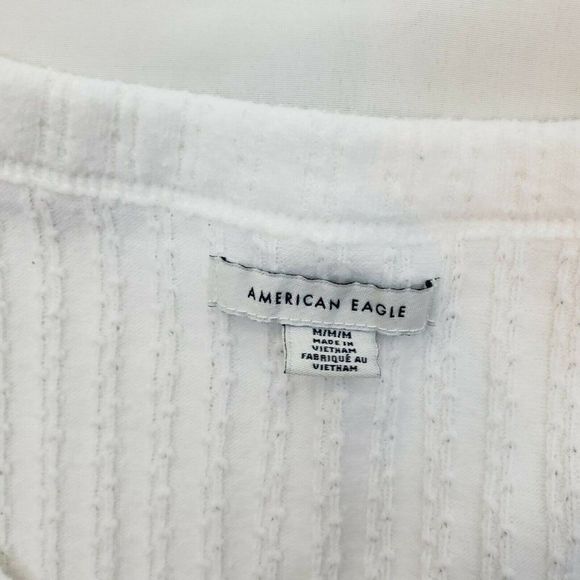 American eagle White Short Sleeve Knit Top Decorative Buttons V Neck M EUC - Picture 3 of 3